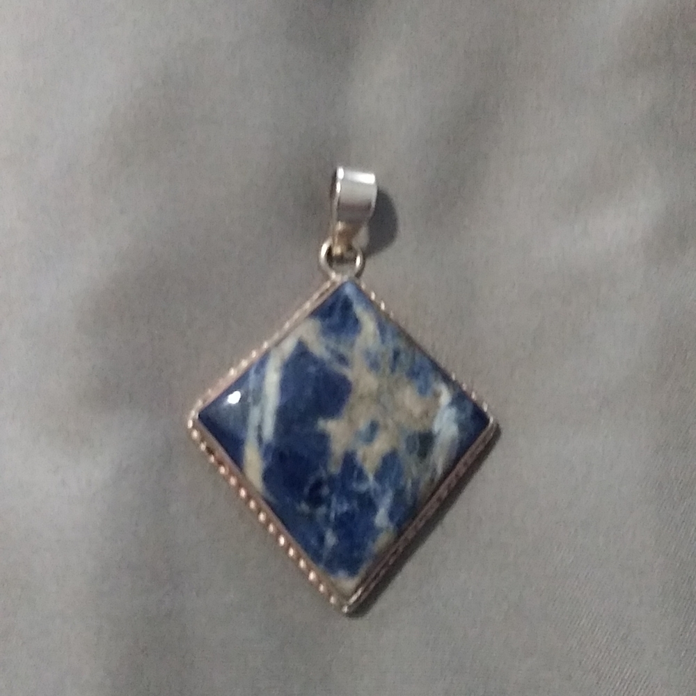 925 Sodalite pendant